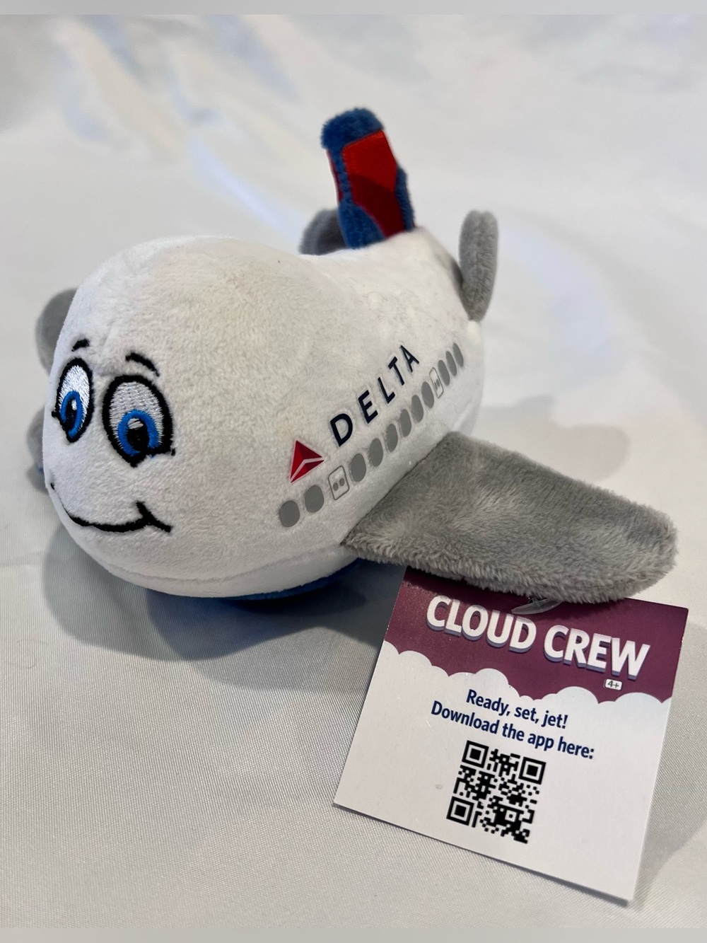 Delta Air Lines Cloud Crew Plush Airplane Stuffed Toy w/ Tag